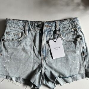 Hidden Finn High Rise Light Wash Denim Shorts Small
